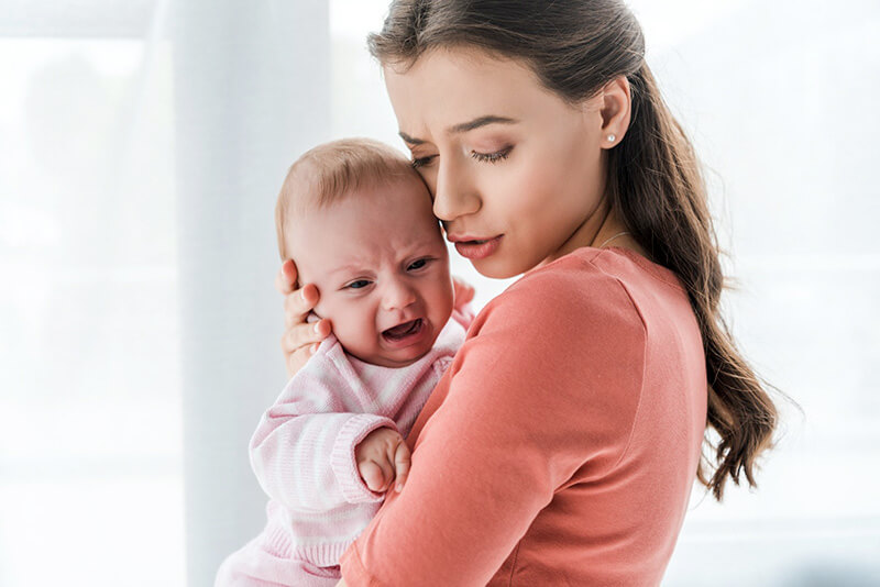 Réponse d'expert : comment calmer les coliques de mon bébé